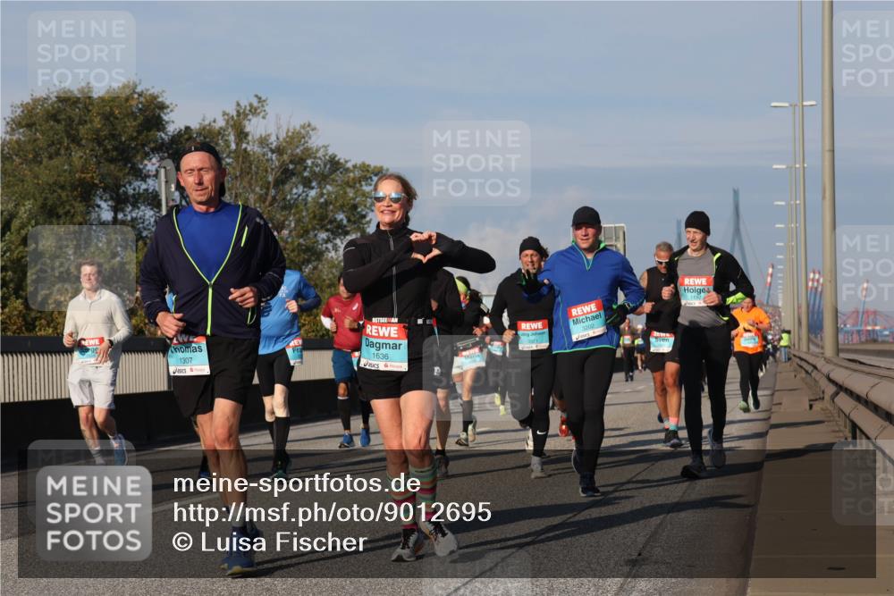 03.10.2025 - Köhlbrandbrückenlauf Luisa Fischer http://msf.ph/oto/9012695 03.10.2025 10:55:51 Position 3 1307, 1636, 3321, 3202, 1192 meine-sportfotos.de
