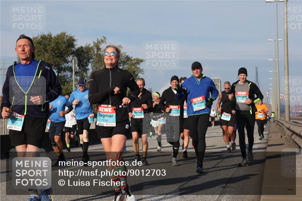 03.10.2025 - Köhlbrandbrückenlauf Luisa Fischer http://msf.ph/oto/9012703 03.10.2025 10:55:52 Position 3 1307, 3321, 1786, 1636, 3202, 1192 meine-sportfotos.de