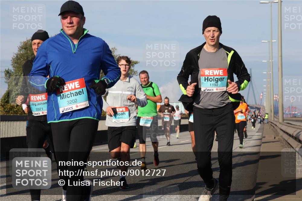 03.10.2025 - Köhlbrandbrückenlauf Luisa Fischer http://msf.ph/oto/9012727 03.10.2025 10:55:54 Position 3 3321, 3202, 2040, 1192 meine-sportfotos.de