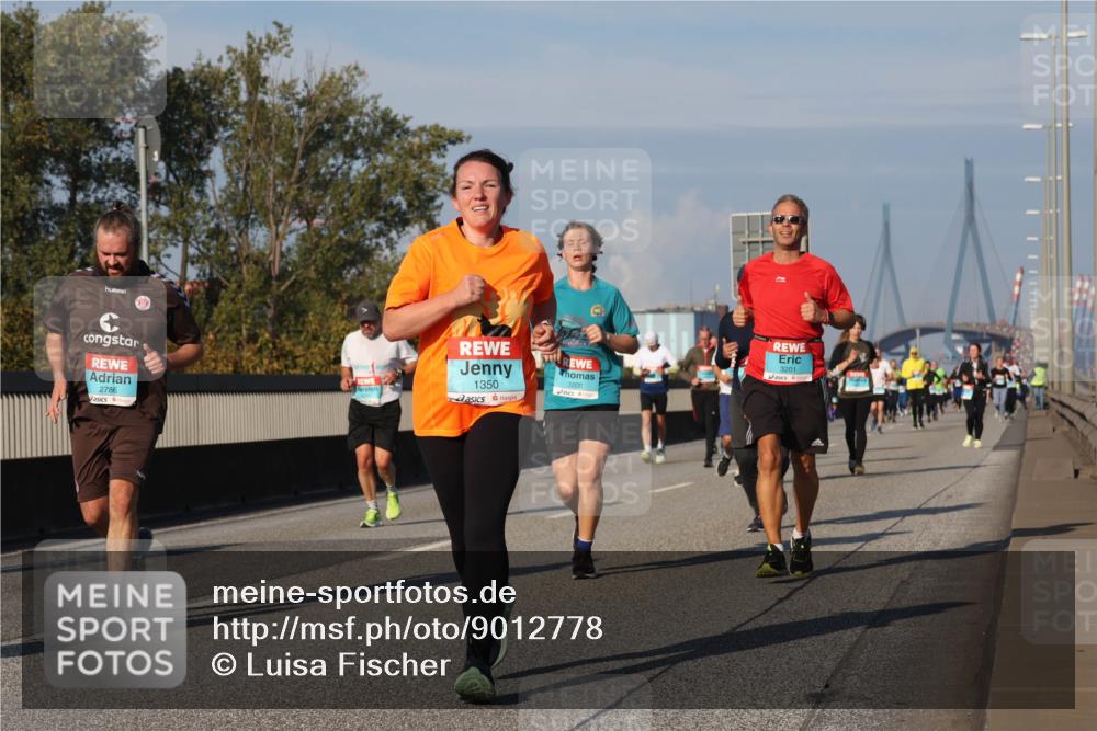 03.10.2025 - Köhlbrandbrückenlauf Luisa Fischer http://msf.ph/oto/9012778 03.10.2025 10:55:59 Position 3 2786, 1350, 3200, 3201 meine-sportfotos.de