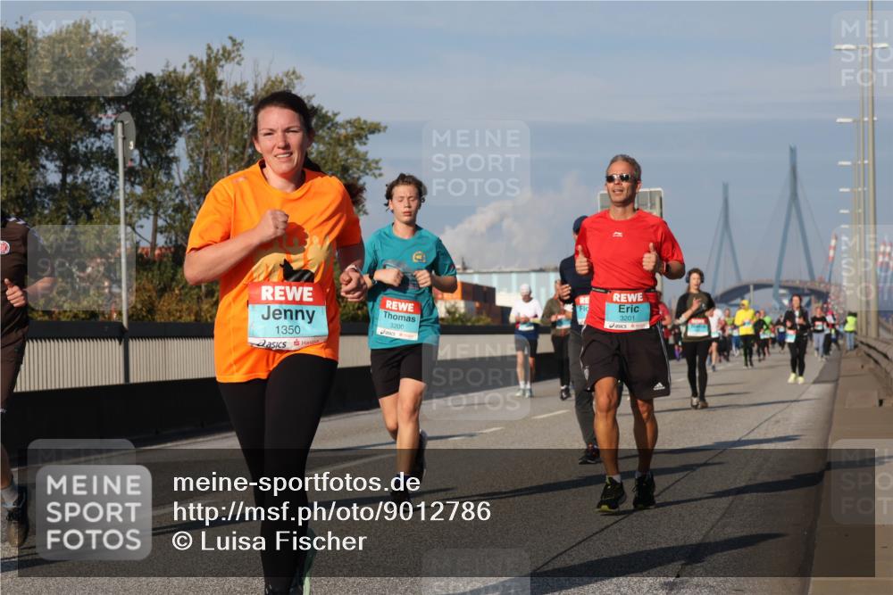 03.10.2025 - Köhlbrandbrückenlauf Luisa Fischer http://msf.ph/oto/9012786 03.10.2025 10:56:00 Position 3 1350, 3200, 3201 meine-sportfotos.de