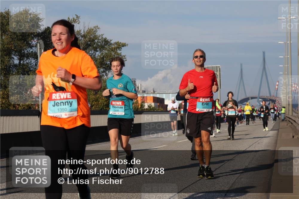 03.10.2025 - Köhlbrandbrückenlauf Luisa Fischer http://msf.ph/oto/9012788 03.10.2025 10:56:00 Position 3 1350, 3200, 3201 meine-sportfotos.de