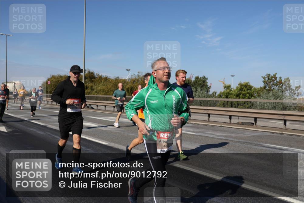 03.10.2025 - Köhlbrandbrückenlauf Julia Fischer http://msf.ph/oto/9012792 03.10.2025 13:04:09 Position 3 48 meine-sportfotos.de