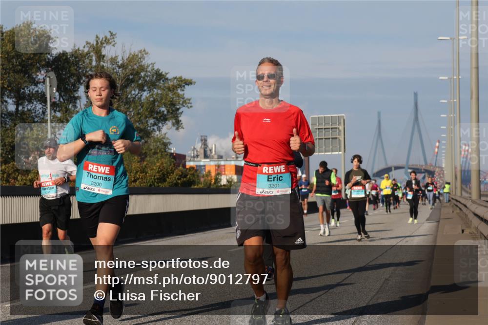 03.10.2025 - Köhlbrandbrückenlauf Luisa Fischer http://msf.ph/oto/9012797 03.10.2025 10:56:01 Position 3 3200, 3201 meine-sportfotos.de