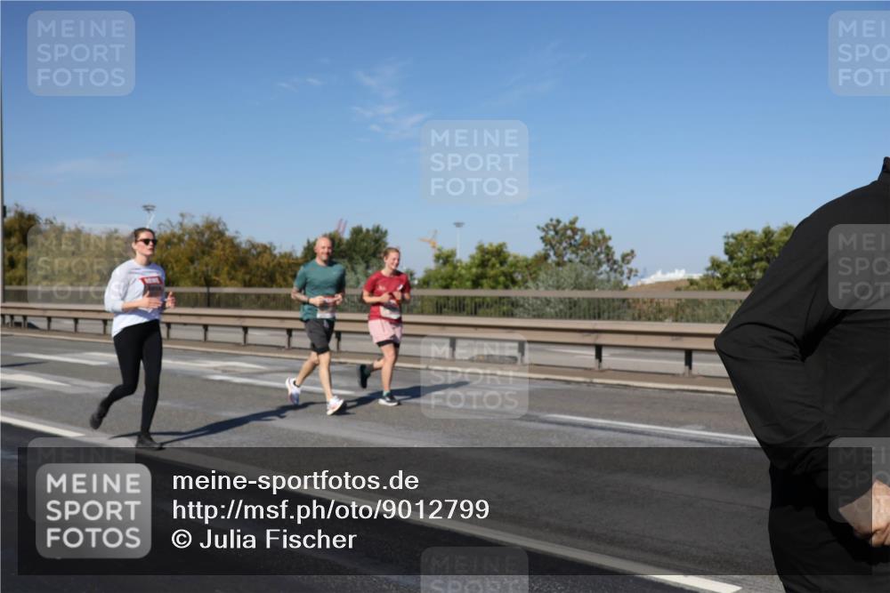03.10.2025 - Köhlbrandbrückenlauf Julia Fischer http://msf.ph/oto/9012799 03.10.2025 13:04:10 Position 3  meine-sportfotos.de