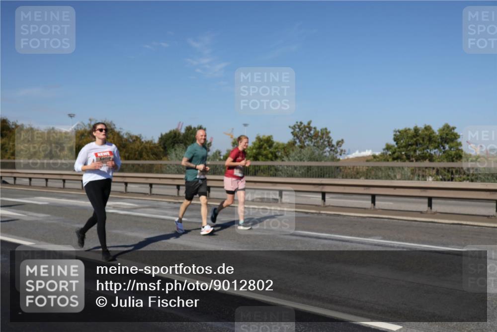03.10.2025 - Köhlbrandbrückenlauf Julia Fischer http://msf.ph/oto/9012802 03.10.2025 13:04:11 Position 3  meine-sportfotos.de