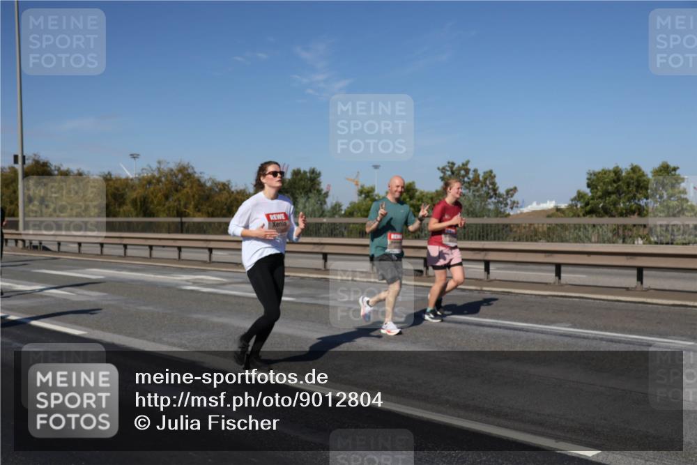 03.10.2025 - Köhlbrandbrückenlauf Julia Fischer http://msf.ph/oto/9012804 03.10.2025 13:04:11 Position 3  meine-sportfotos.de