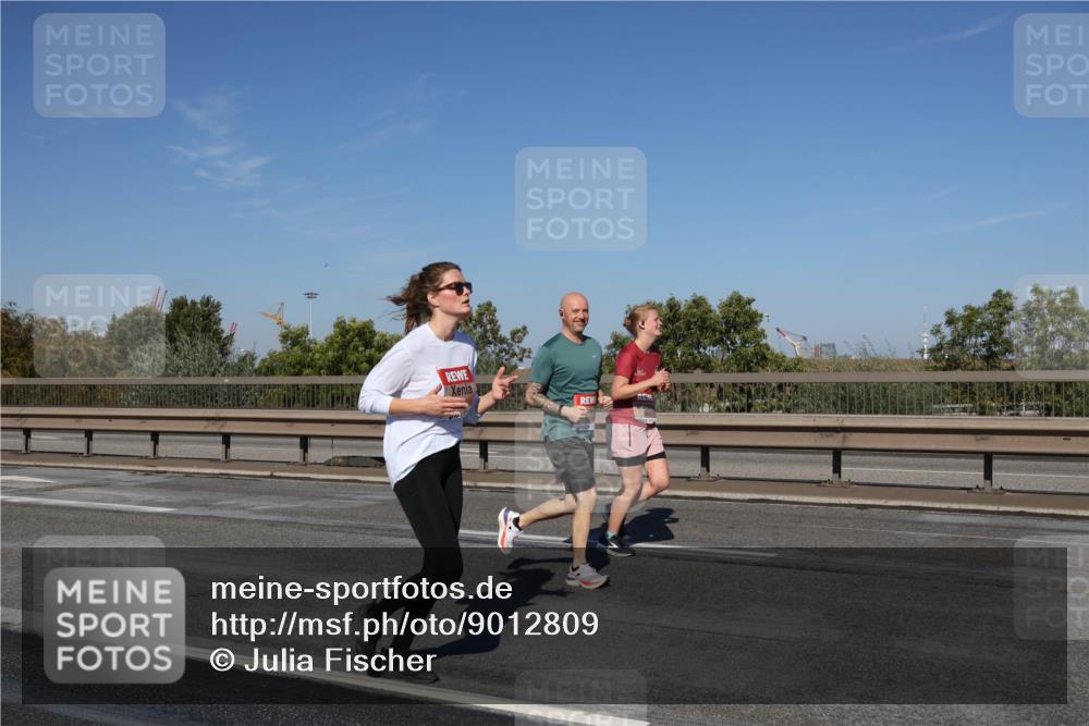 03.10.2025 - Köhlbrandbrückenlauf Julia Fischer http://msf.ph/oto/9012809 03.10.2025 13:04:12 Position 3  meine-sportfotos.de