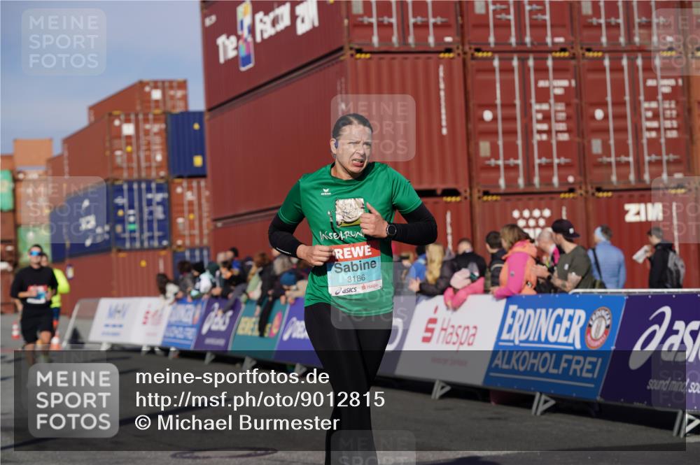 03.10.2025 - Köhlbrandbrückenlauf Michael Burmester http://msf.ph/oto/9012815 03.10.2025 10:13:12 Ziel 1181, 1191, 1227, 1260, 1388, 1621, 3186, 3601, 3798 meine-sportfotos.de
