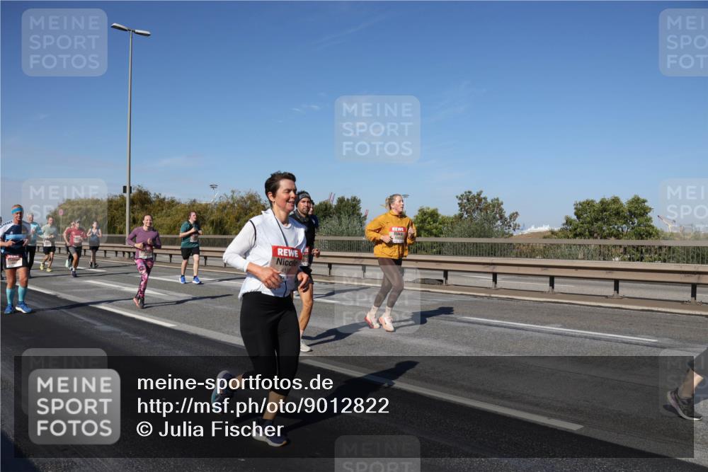 03.10.2025 - Köhlbrandbrückenlauf Julia Fischer http://msf.ph/oto/9012822 03.10.2025 13:04:15 Position 3 4519 meine-sportfotos.de