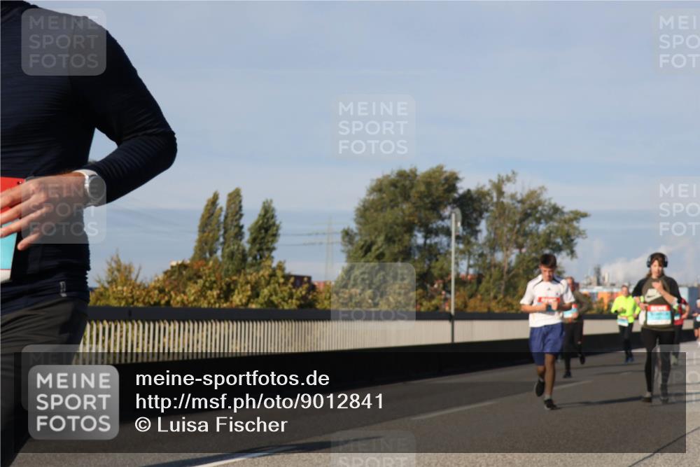 03.10.2025 - Köhlbrandbrückenlauf Luisa Fischer http://msf.ph/oto/9012841 03.10.2025 10:56:05 Position 3  meine-sportfotos.de