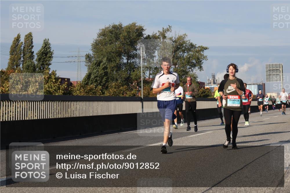03.10.2025 - Köhlbrandbrückenlauf Luisa Fischer http://msf.ph/oto/9012852 03.10.2025 10:56:06 Position 3 2471 meine-sportfotos.de