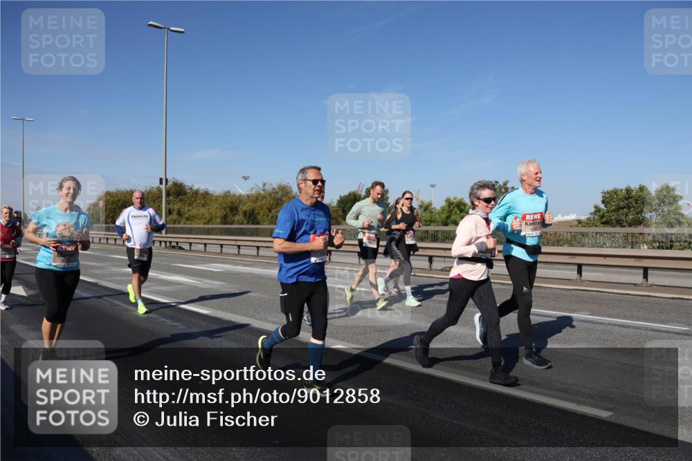 03.10.2025 - Köhlbrandbrückenlauf Julia Fischer http://msf.ph/oto/9012858 03.10.2025 13:04:21 Position 3  meine-sportfotos.de