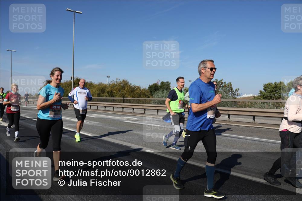 03.10.2025 - Köhlbrandbrückenlauf Julia Fischer http://msf.ph/oto/9012862 03.10.2025 13:04:22 Position 3  meine-sportfotos.de