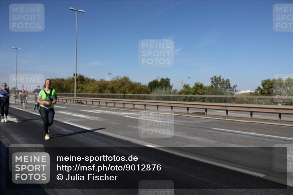03.10.2025 - Köhlbrandbrückenlauf Julia Fischer http://msf.ph/oto/9012876 03.10.2025 13:04:24 Position 3  meine-sportfotos.de