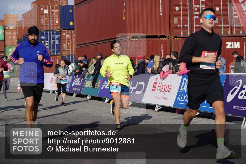 03.10.2025 - Köhlbrandbrückenlauf Michael Burmester http://msf.ph/oto/9012881 03.10.2025 10:13:16 Ziel 1181, 1191, 1227, 1260, 1611, 1621, 2209, 2687, 3186, 3473, 3601 meine-sportfotos.de