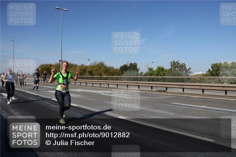 03.10.2025 - Köhlbrandbrückenlauf Julia Fischer http://msf.ph/oto/9012882 03.10.2025 13:04:25 Position 3  meine-sportfotos.de