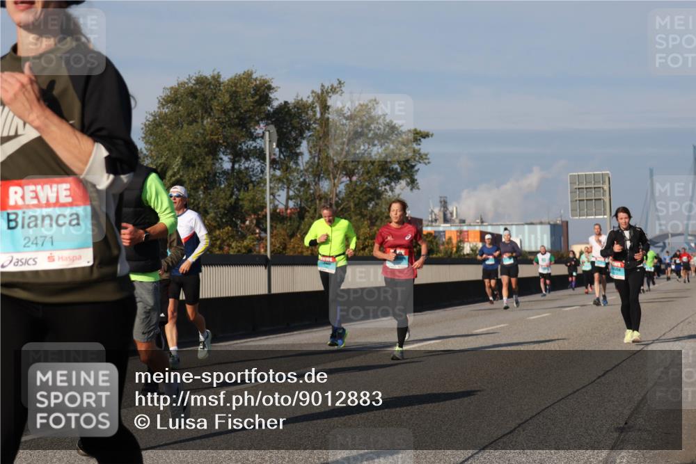 03.10.2025 - Köhlbrandbrückenlauf Luisa Fischer http://msf.ph/oto/9012883 03.10.2025 10:56:09 Position 3 2471 meine-sportfotos.de