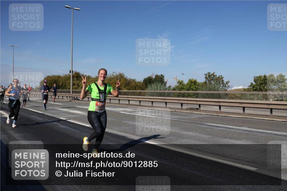 03.10.2025 - Köhlbrandbrückenlauf Julia Fischer http://msf.ph/oto/9012885 03.10.2025 13:04:26 Position 3  meine-sportfotos.de