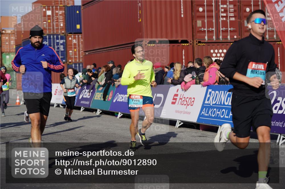 03.10.2025 - Köhlbrandbrückenlauf Michael Burmester http://msf.ph/oto/9012890 03.10.2025 10:13:16 Ziel 1181, 1191, 1227, 1260, 1611, 1621, 2209, 2687, 3186, 3473, 3601 meine-sportfotos.de