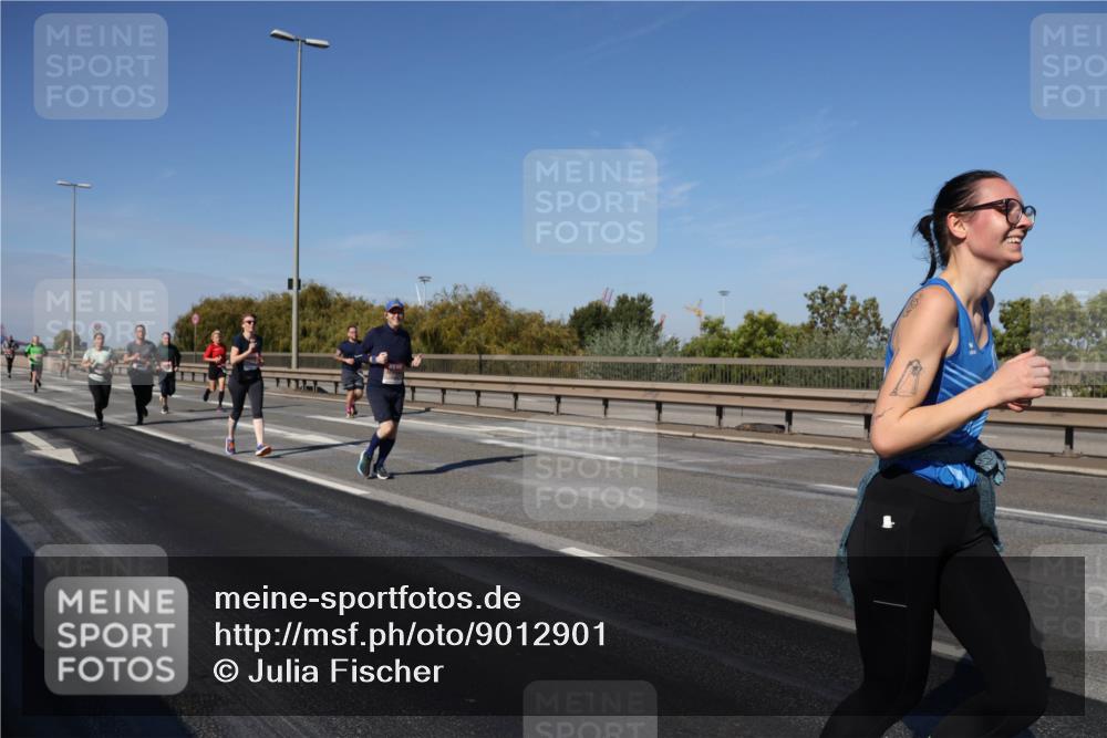 03.10.2025 - Köhlbrandbrückenlauf Julia Fischer http://msf.ph/oto/9012901 03.10.2025 13:04:28 Position 3  meine-sportfotos.de