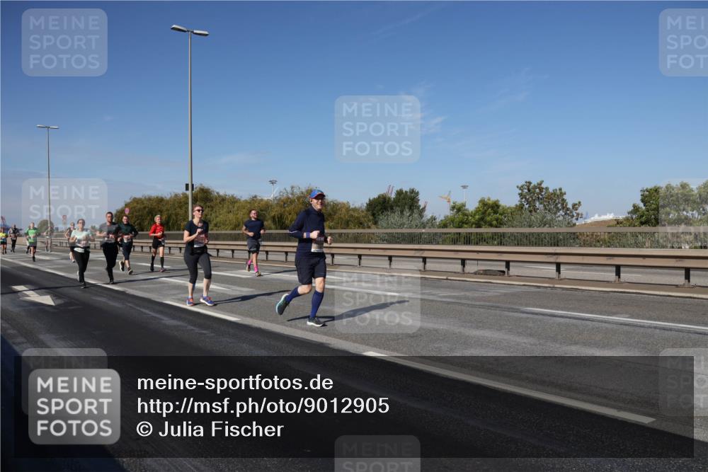 03.10.2025 - Köhlbrandbrückenlauf Julia Fischer http://msf.ph/oto/9012905 03.10.2025 13:04:29 Position 3  meine-sportfotos.de