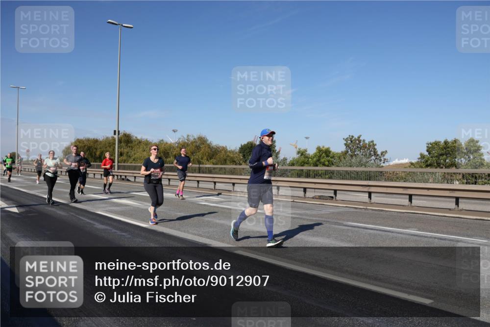 03.10.2025 - Köhlbrandbrückenlauf Julia Fischer http://msf.ph/oto/9012907 03.10.2025 13:04:29 Position 3  meine-sportfotos.de
