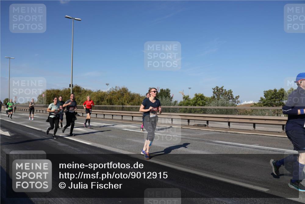 03.10.2025 - Köhlbrandbrückenlauf Julia Fischer http://msf.ph/oto/9012915 03.10.2025 13:04:31 Position 3  meine-sportfotos.de