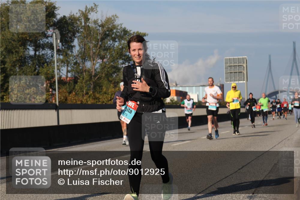 03.10.2025 - Köhlbrandbrückenlauf Luisa Fischer http://msf.ph/oto/9012925 03.10.2025 10:56:12 Position 3 579 meine-sportfotos.de