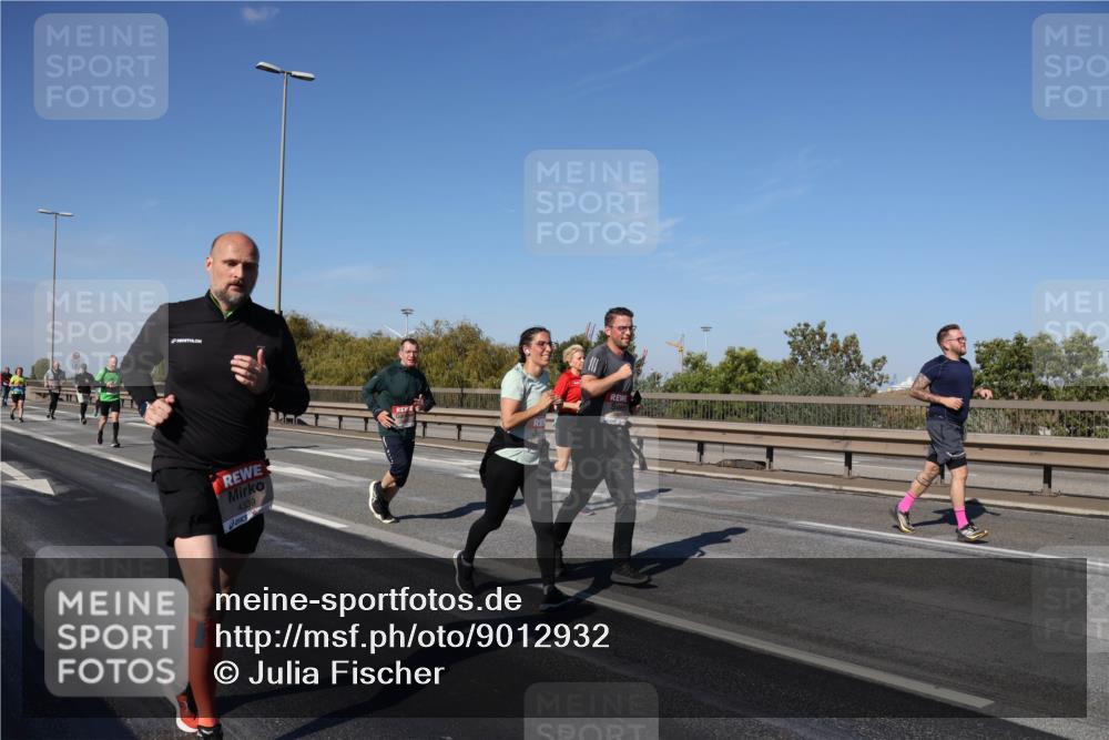 03.10.2025 - Köhlbrandbrückenlauf Julia Fischer http://msf.ph/oto/9012932 03.10.2025 13:04:33 Position 3 4339 meine-sportfotos.de