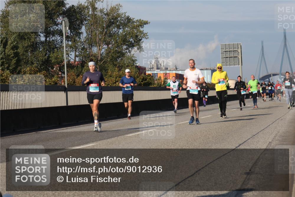 03.10.2025 - Köhlbrandbrückenlauf Luisa Fischer http://msf.ph/oto/9012936 03.10.2025 10:56:14 Position 3  meine-sportfotos.de