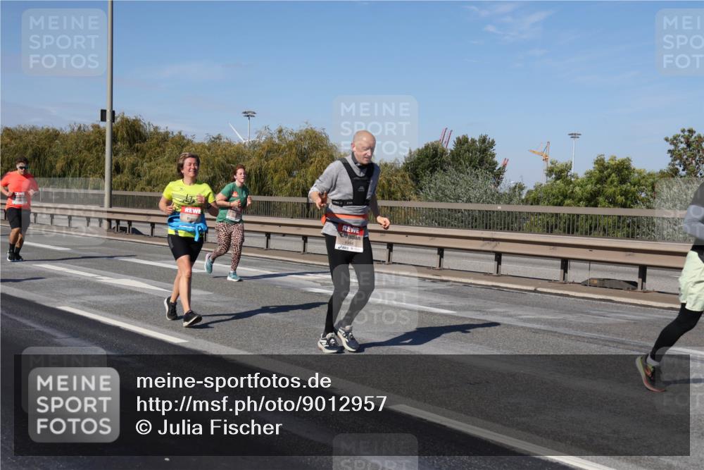03.10.2025 - Köhlbrandbrückenlauf Julia Fischer http://msf.ph/oto/9012957 03.10.2025 13:04:41 Position 3 4994 meine-sportfotos.de