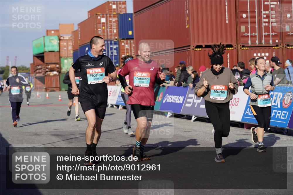03.10.2025 - Köhlbrandbrückenlauf Michael Burmester http://msf.ph/oto/9012961 03.10.2025 10:13:19 Ziel 1181, 1191, 1227, 1260, 1611, 1621, 2209, 2687, 3473, 3601 meine-sportfotos.de