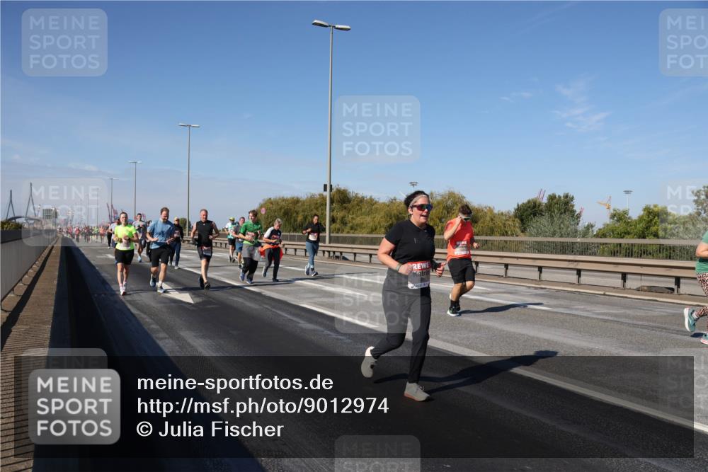 03.10.2025 - Köhlbrandbrückenlauf Julia Fischer http://msf.ph/oto/9012974 03.10.2025 13:04:44 Position 3  meine-sportfotos.de