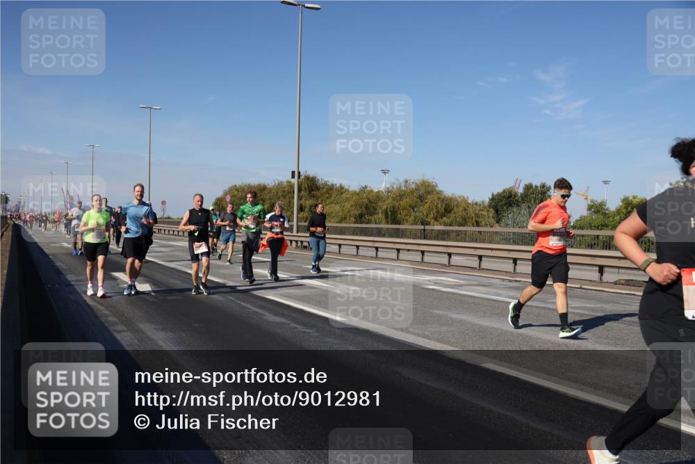 03.10.2025 - Köhlbrandbrückenlauf Julia Fischer http://msf.ph/oto/9012981 03.10.2025 13:04:45 Position 3  meine-sportfotos.de
