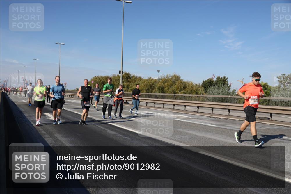 03.10.2025 - Köhlbrandbrückenlauf Julia Fischer http://msf.ph/oto/9012982 03.10.2025 13:04:46 Position 3  meine-sportfotos.de