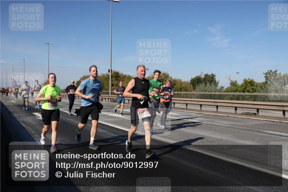 03.10.2025 - Köhlbrandbrückenlauf Julia Fischer http://msf.ph/oto/9012997 03.10.2025 13:04:48 Position 3 4376 meine-sportfotos.de