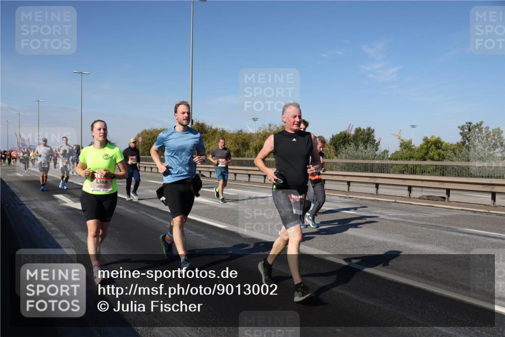 03.10.2025 - Köhlbrandbrückenlauf Julia Fischer http://msf.ph/oto/9013002 03.10.2025 13:04:48 Position 3 4264 meine-sportfotos.de