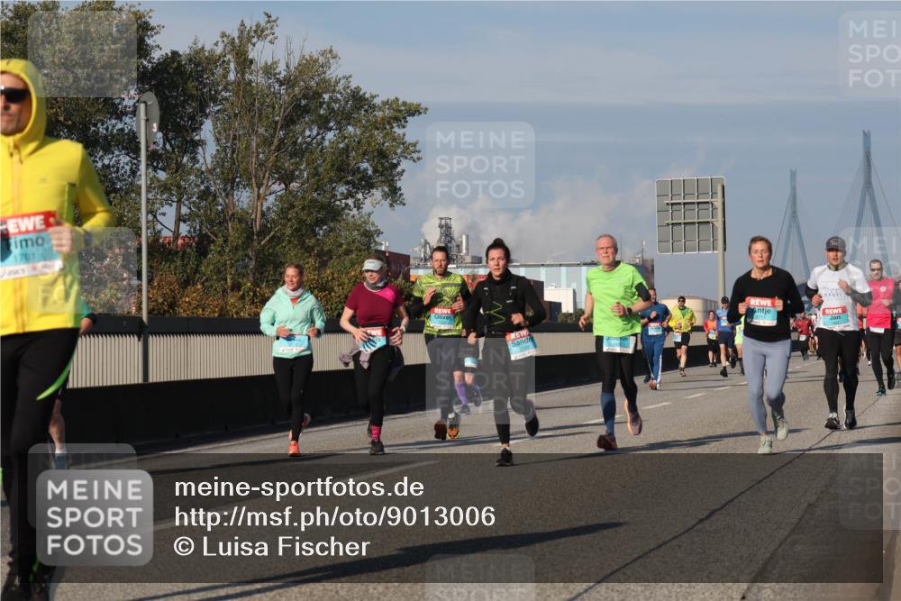 03.10.2025 - Köhlbrandbrückenlauf Luisa Fischer http://msf.ph/oto/9013006 03.10.2025 10:56:20 Position 3 1701 meine-sportfotos.de
