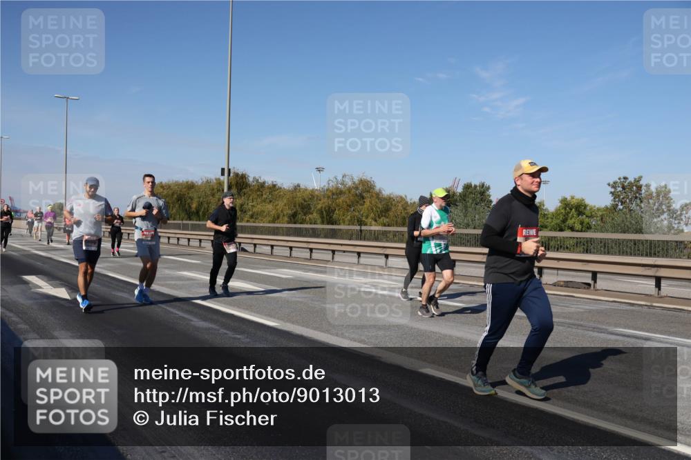 03.10.2025 - Köhlbrandbrückenlauf Julia Fischer http://msf.ph/oto/9013013 03.10.2025 13:04:52 Position 3  meine-sportfotos.de