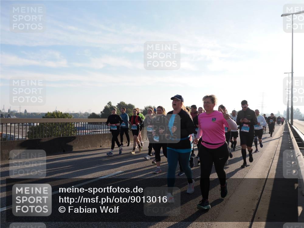 03.10.2025 - Köhlbrandbrückenlauf Fabian Wolf http://msf.ph/oto/9013016 03.10.2025 09:23:39 Position 3  meine-sportfotos.de