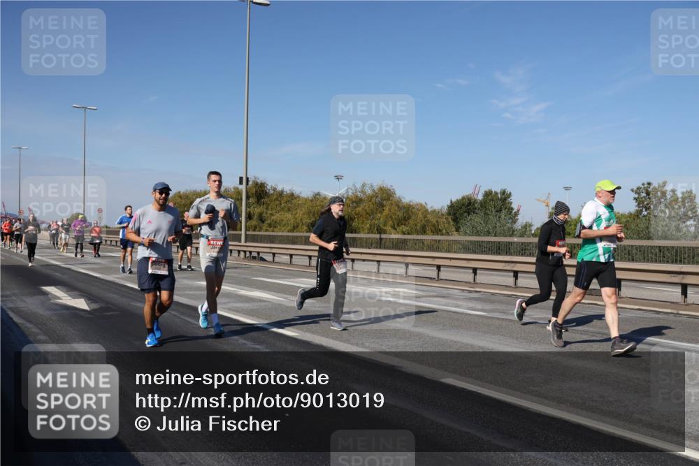 03.10.2025 - Köhlbrandbrückenlauf Julia Fischer http://msf.ph/oto/9013019 03.10.2025 13:04:53 Position 3  meine-sportfotos.de