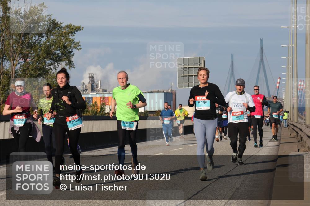 03.10.2025 - Köhlbrandbrückenlauf Luisa Fischer http://msf.ph/oto/9013020 03.10.2025 10:56:22 Position 3 1568, 520, 2939, 1802, 3711, 1491 meine-sportfotos.de