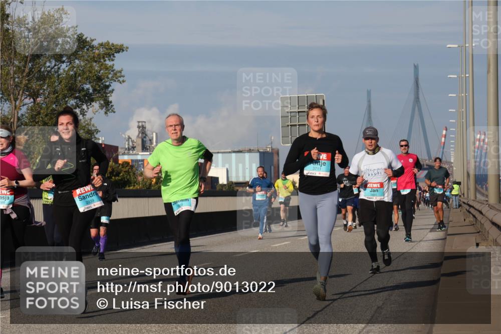 03.10.2025 - Köhlbrandbrückenlauf Luisa Fischer http://msf.ph/oto/9013022 03.10.2025 10:56:22 Position 3 568, 2939, 3711, 1491 meine-sportfotos.de