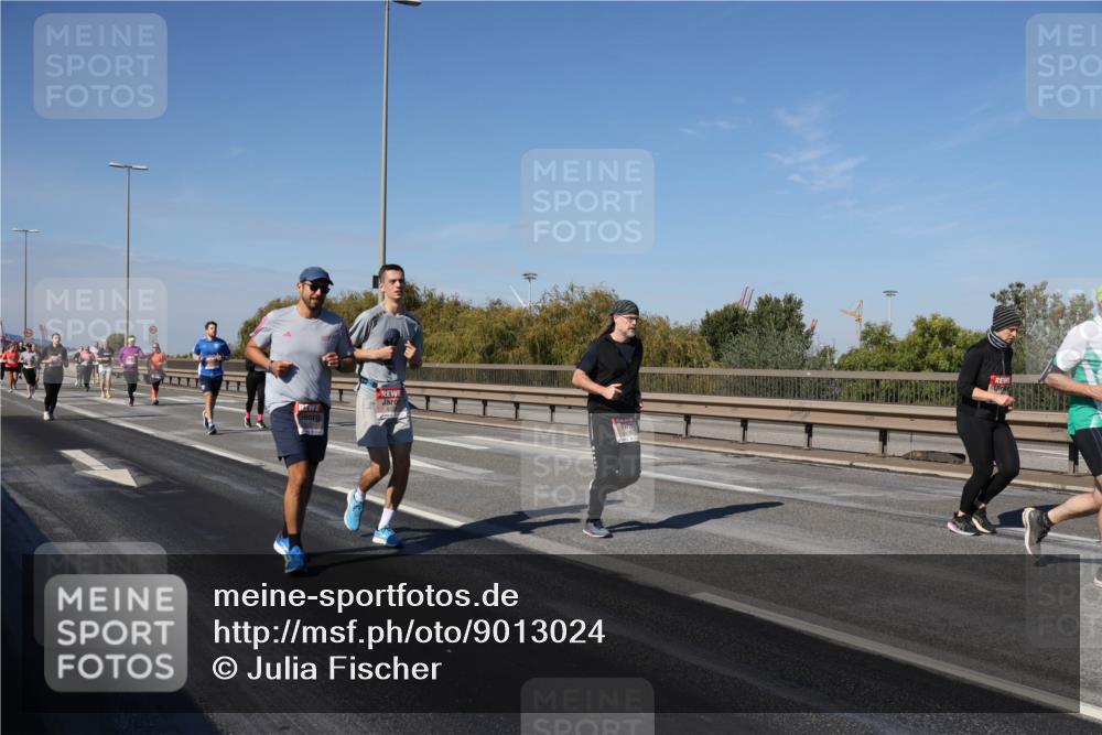 03.10.2025 - Köhlbrandbrückenlauf Julia Fischer http://msf.ph/oto/9013024 03.10.2025 13:04:53 Position 3  meine-sportfotos.de