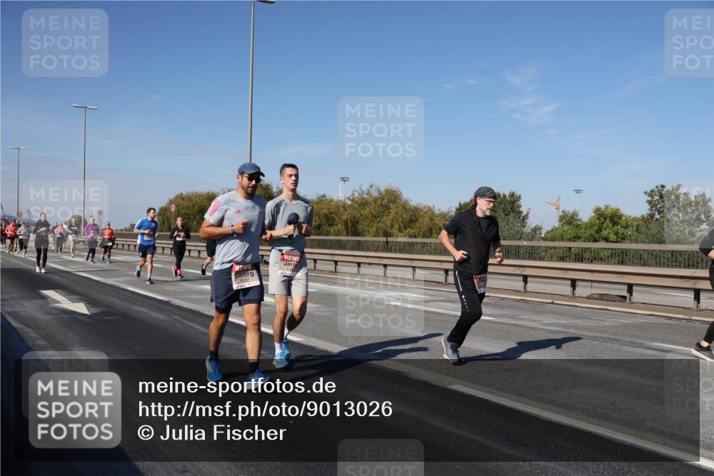 03.10.2025 - Köhlbrandbrückenlauf Julia Fischer http://msf.ph/oto/9013026 03.10.2025 13:04:53 Position 3 6337 meine-sportfotos.de