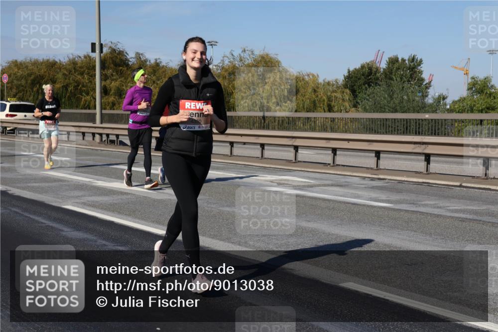 03.10.2025 - Köhlbrandbrückenlauf Julia Fischer http://msf.ph/oto/9013038 03.10.2025 13:05:00 Position 3 4350 meine-sportfotos.de