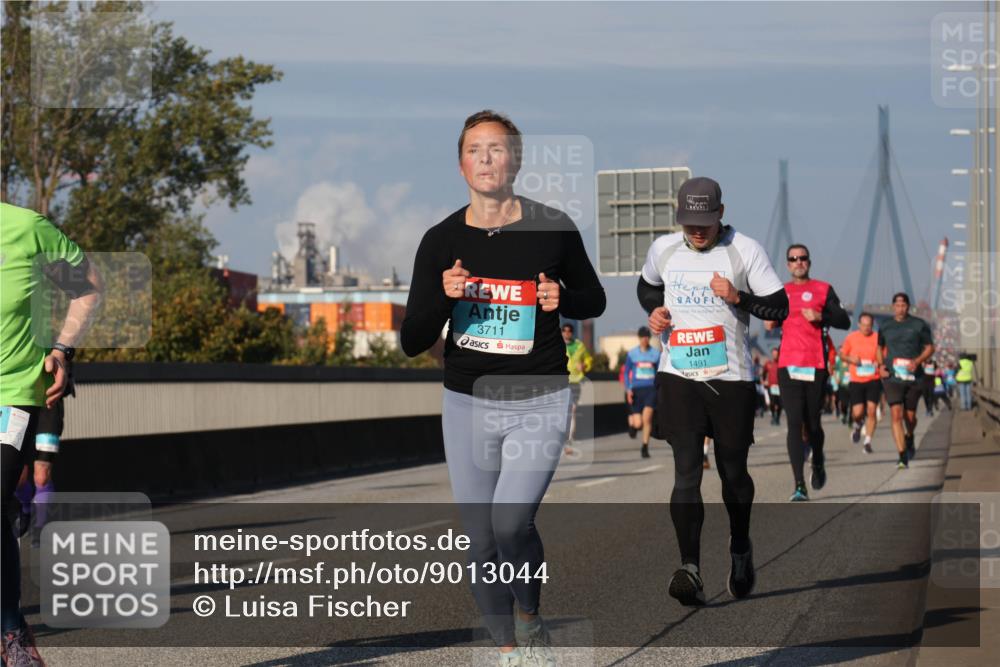 03.10.2025 - Köhlbrandbrückenlauf Luisa Fischer http://msf.ph/oto/9013044 03.10.2025 10:56:24 Position 3 3711, 1491 meine-sportfotos.de