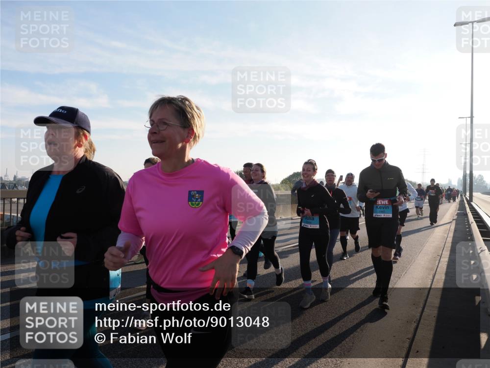 03.10.2025 - Köhlbrandbrückenlauf Fabian Wolf http://msf.ph/oto/9013048 03.10.2025 09:23:40 Position 3 57, 2965 meine-sportfotos.de