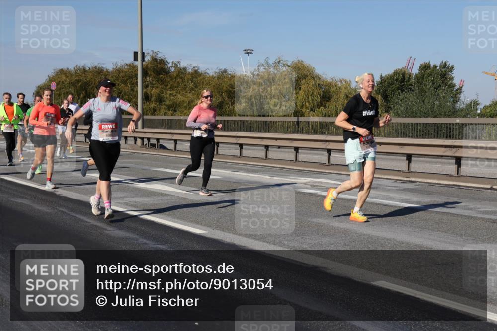 03.10.2025 - Köhlbrandbrückenlauf Julia Fischer http://msf.ph/oto/9013054 03.10.2025 13:05:03 Position 3  meine-sportfotos.de